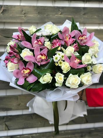 Букет цветов из: Розы и Хризантемы в Кропоткине