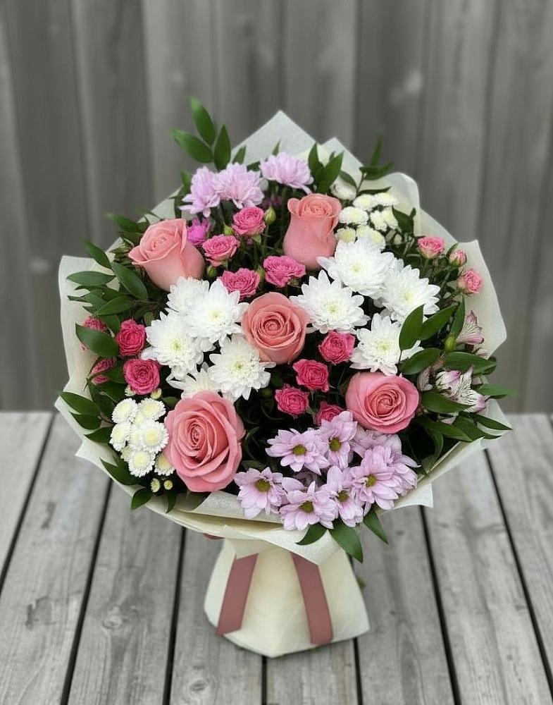 Букет цветов из: Альстромерии, Гвоздики, Розы и Хризантемы в Кропоткине