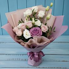 Букет цветов из:  Розы и Лизиантусы в Кропоткине