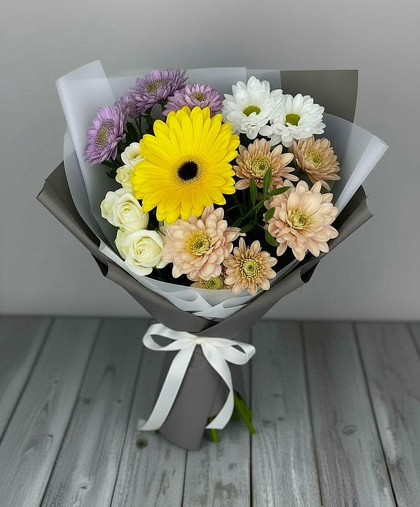 Букет цветов из: Розы, Герберы и Хризантемы в Кропоткине