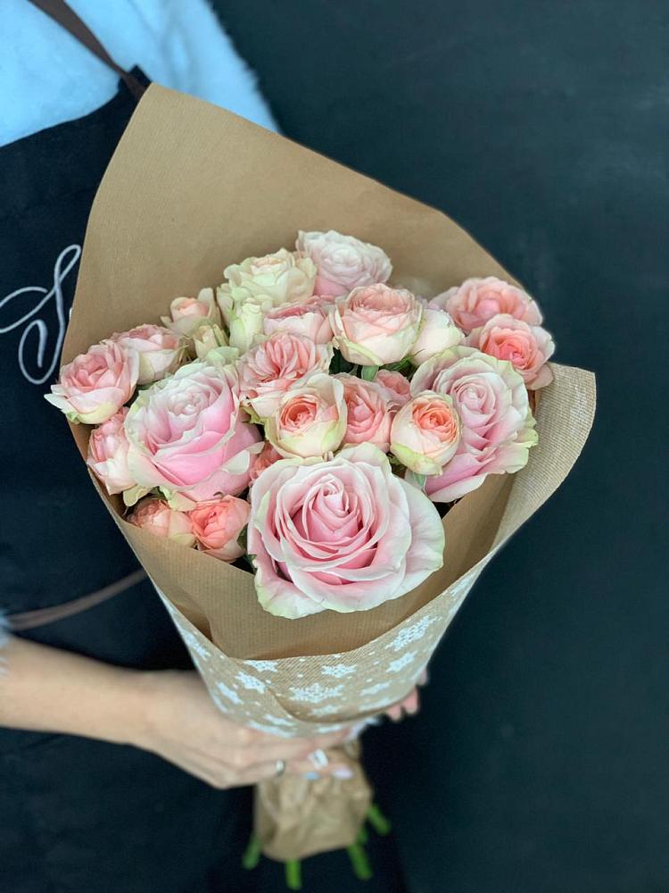 Букет цветов из: Хризантемы и Розы в Кропоткине