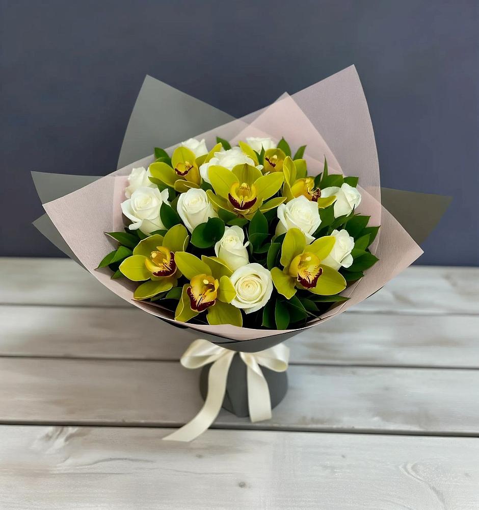 Букет цветов из: Орхидеи и Розы в Кропоткине