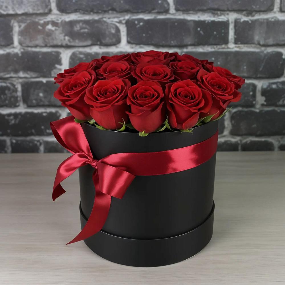 Цветочная композиция из Розы в шляпной коробке в Кропоткине