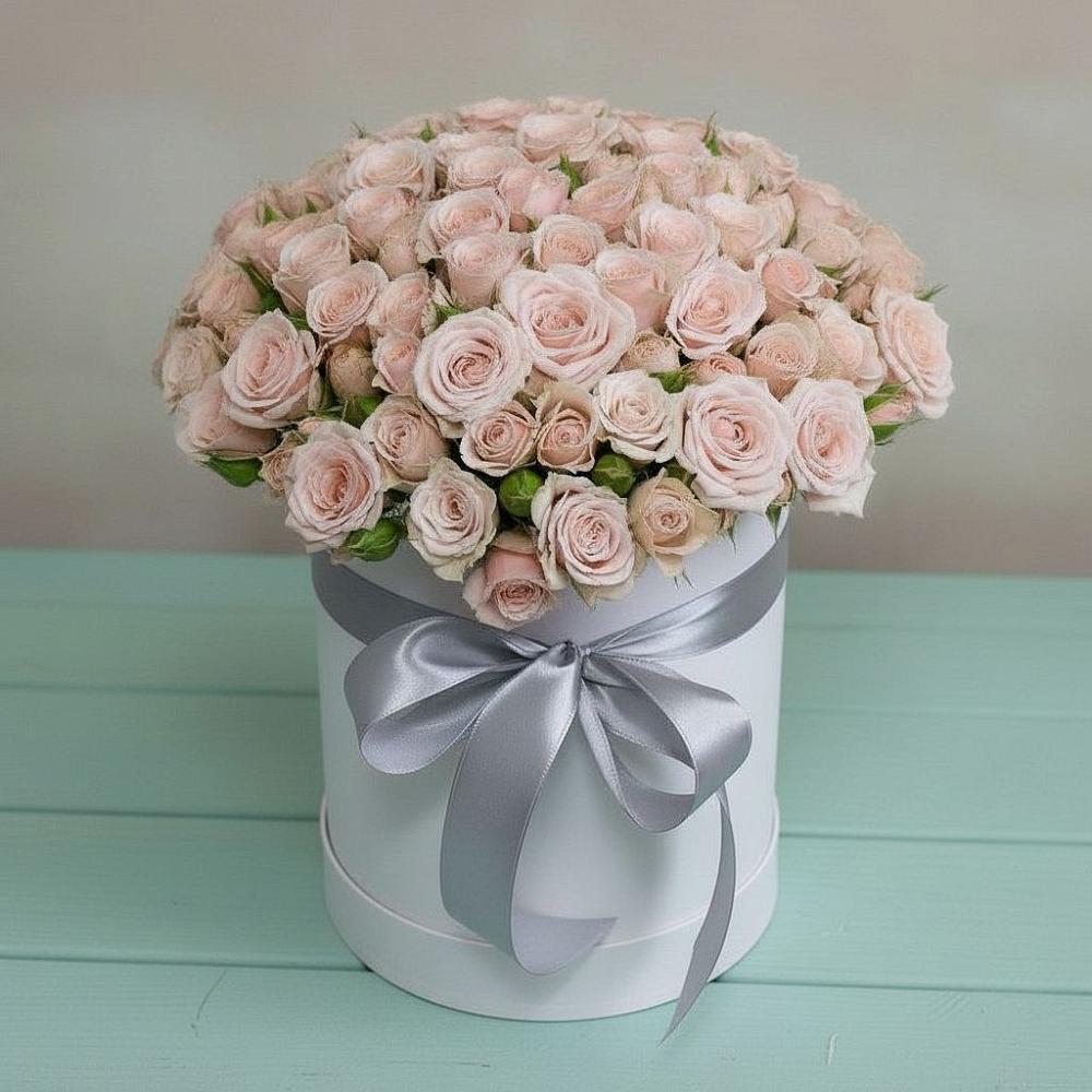 Цветочная композиция из Розы в шляпной коробке в Кропоткине