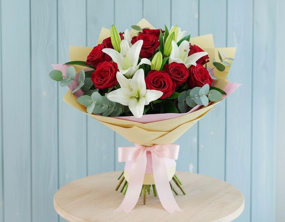 Букет цветов из: Лилии и Розы в Кропоткине